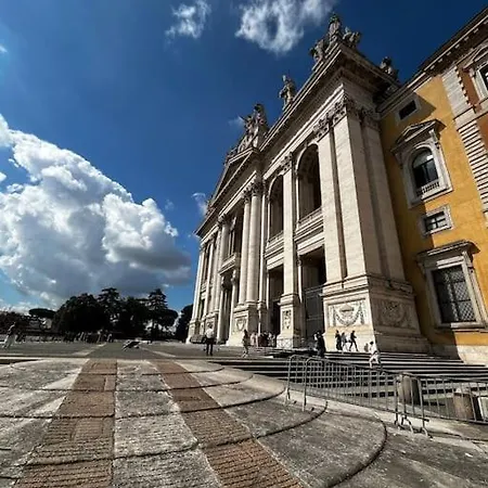 Life Is Colosseo Apartment Rome