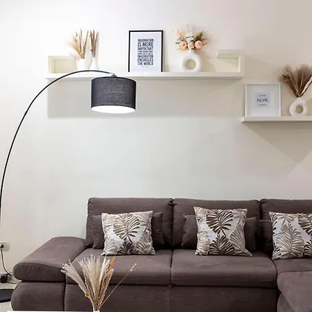 Life Is Colosseo Apartman